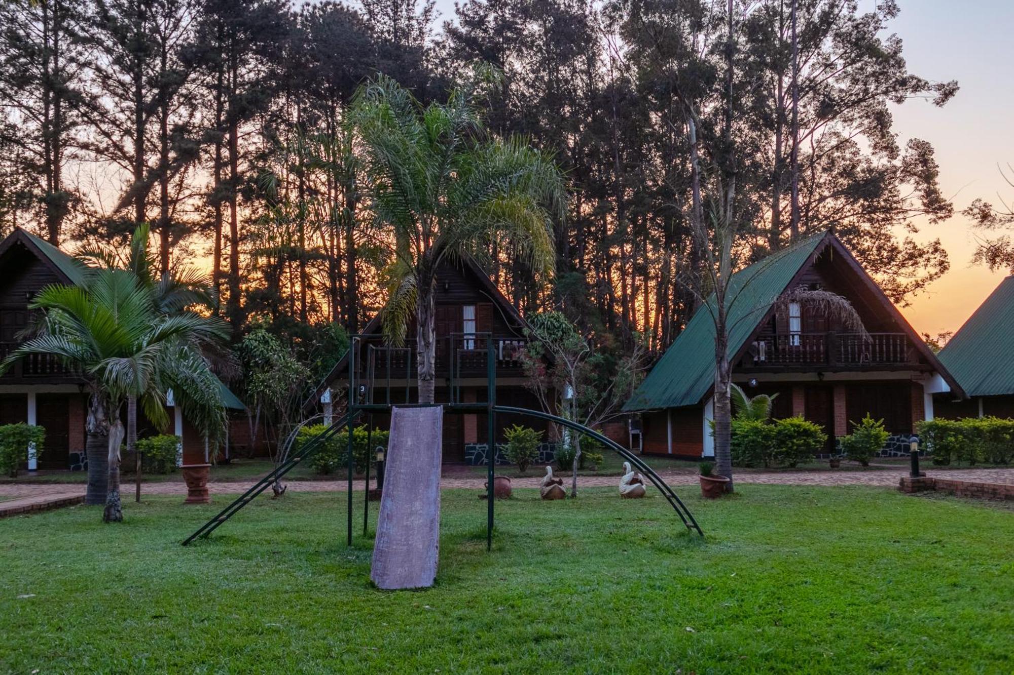 Cabanas El Refugio Del Mensu Puerto Iguazú Esterno foto