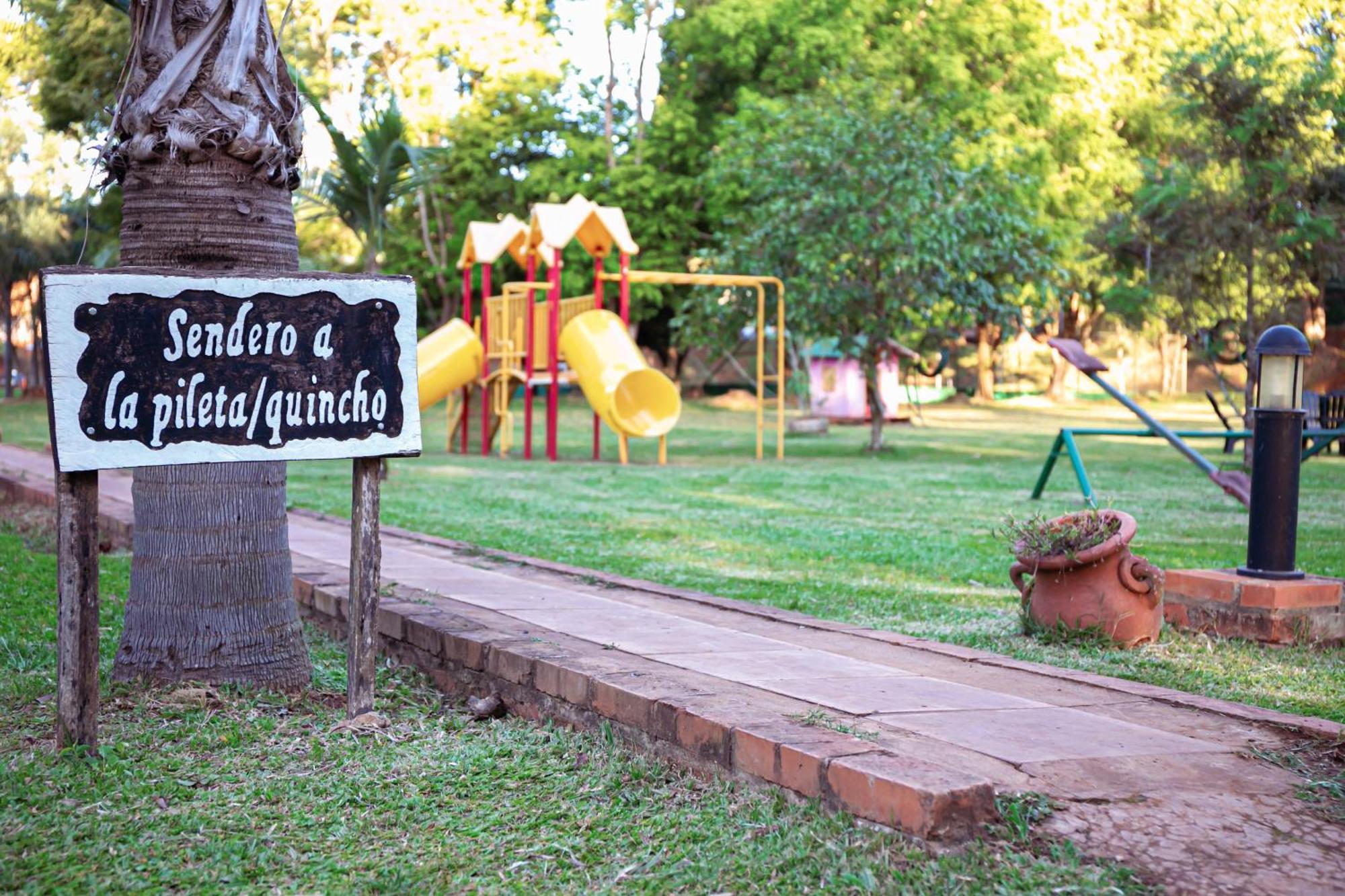 Cabanas El Refugio Del Mensu Puerto Iguazú Esterno foto
