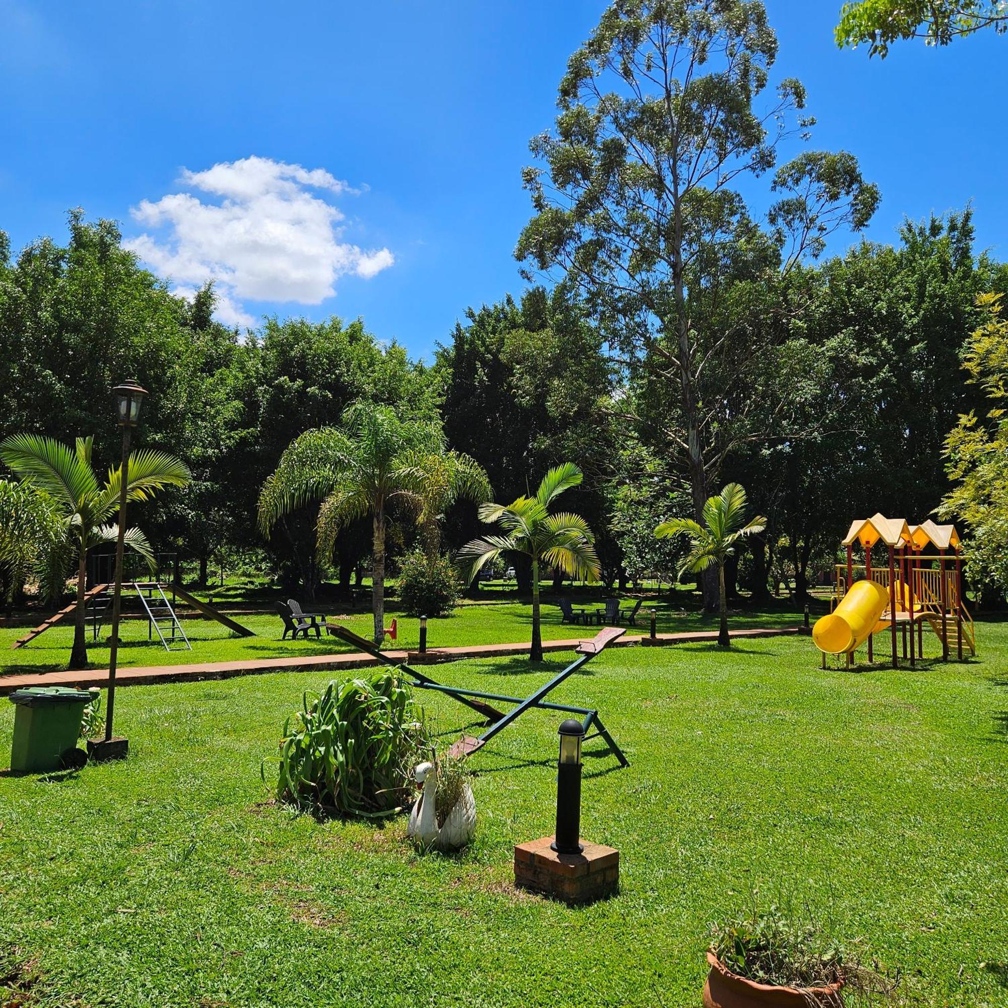 Cabanas El Refugio Del Mensu Puerto Iguazú Esterno foto