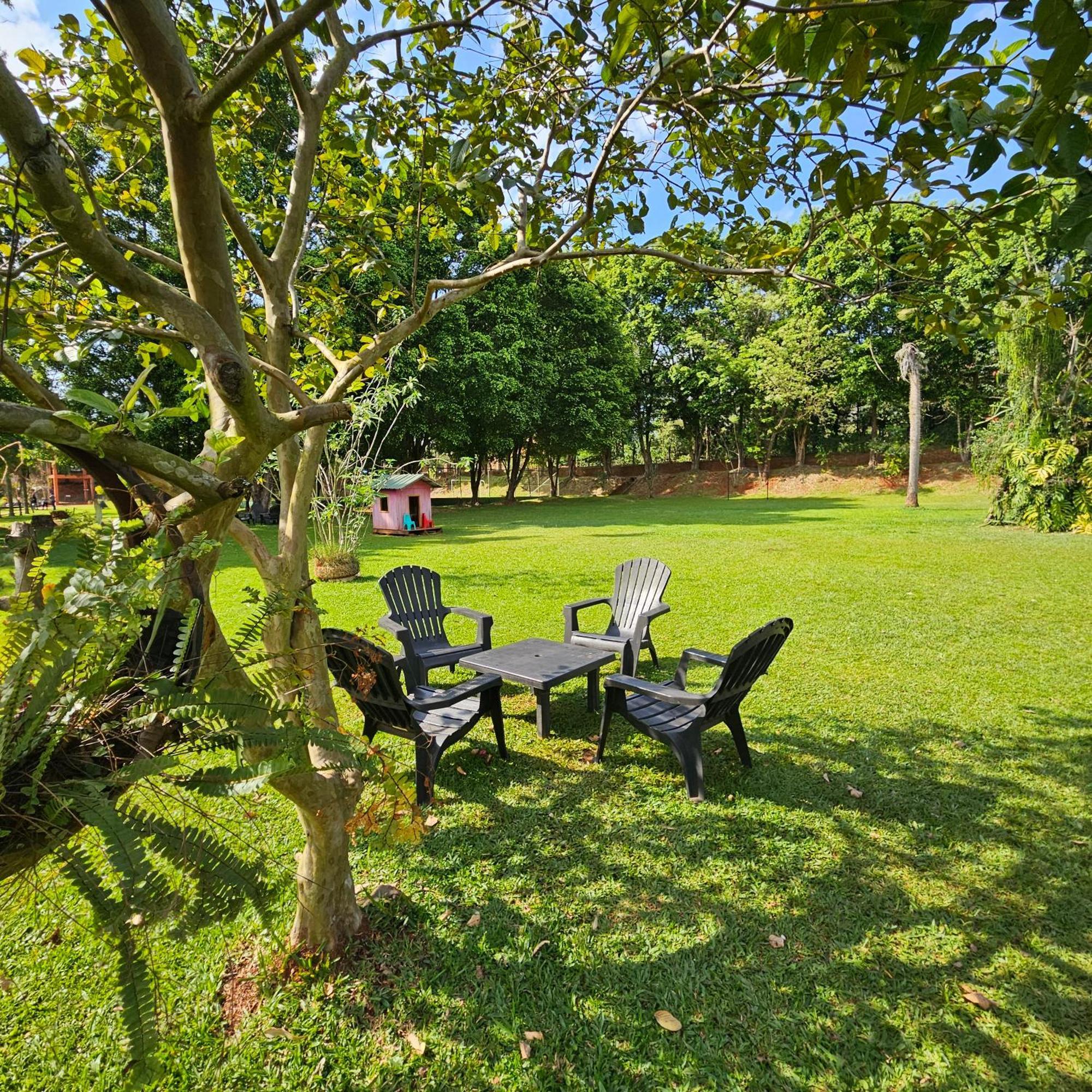 Cabanas El Refugio Del Mensu Puerto Iguazú Esterno foto