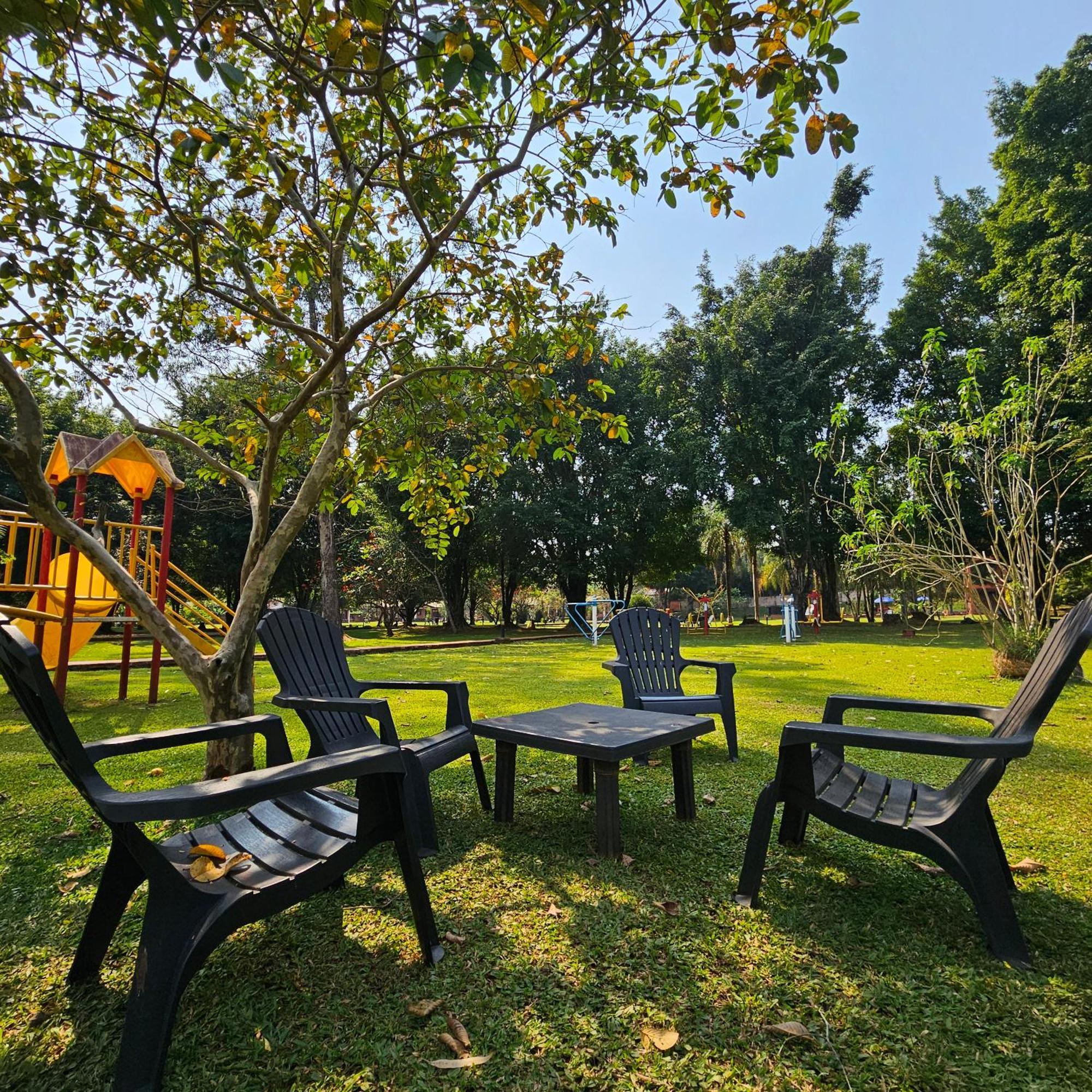 Cabanas El Refugio Del Mensu Puerto Iguazú Esterno foto